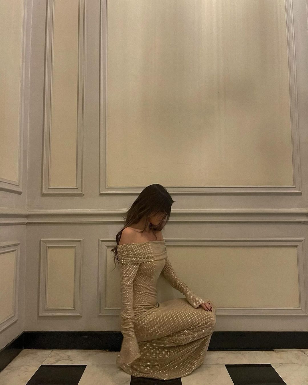 Luna - Lśniąca Sukienka Maxi Off-Shoulder