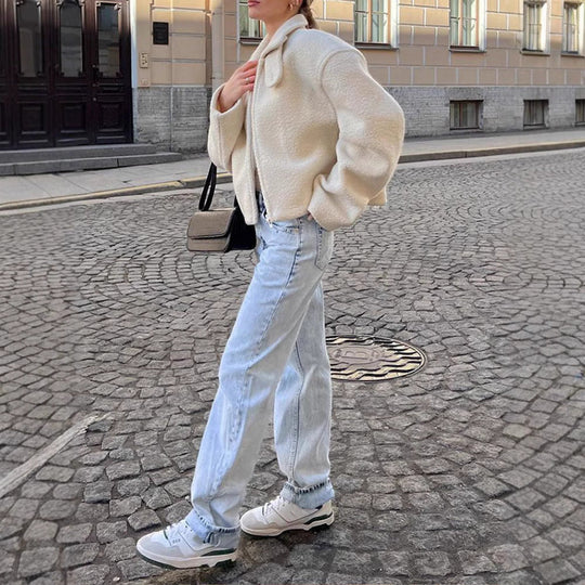 Minimalistyczna kurtka polarowa