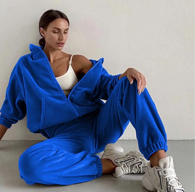 Welurowy komplet dresowy z kapturem Armin